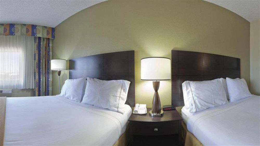 Holiday Inn Express & Suites Phoenix/Chandler Екстериор снимка