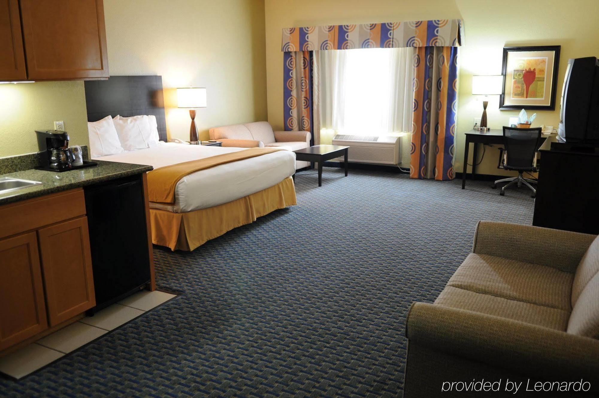 Holiday Inn Express & Suites Phoenix/Chandler Стая снимка