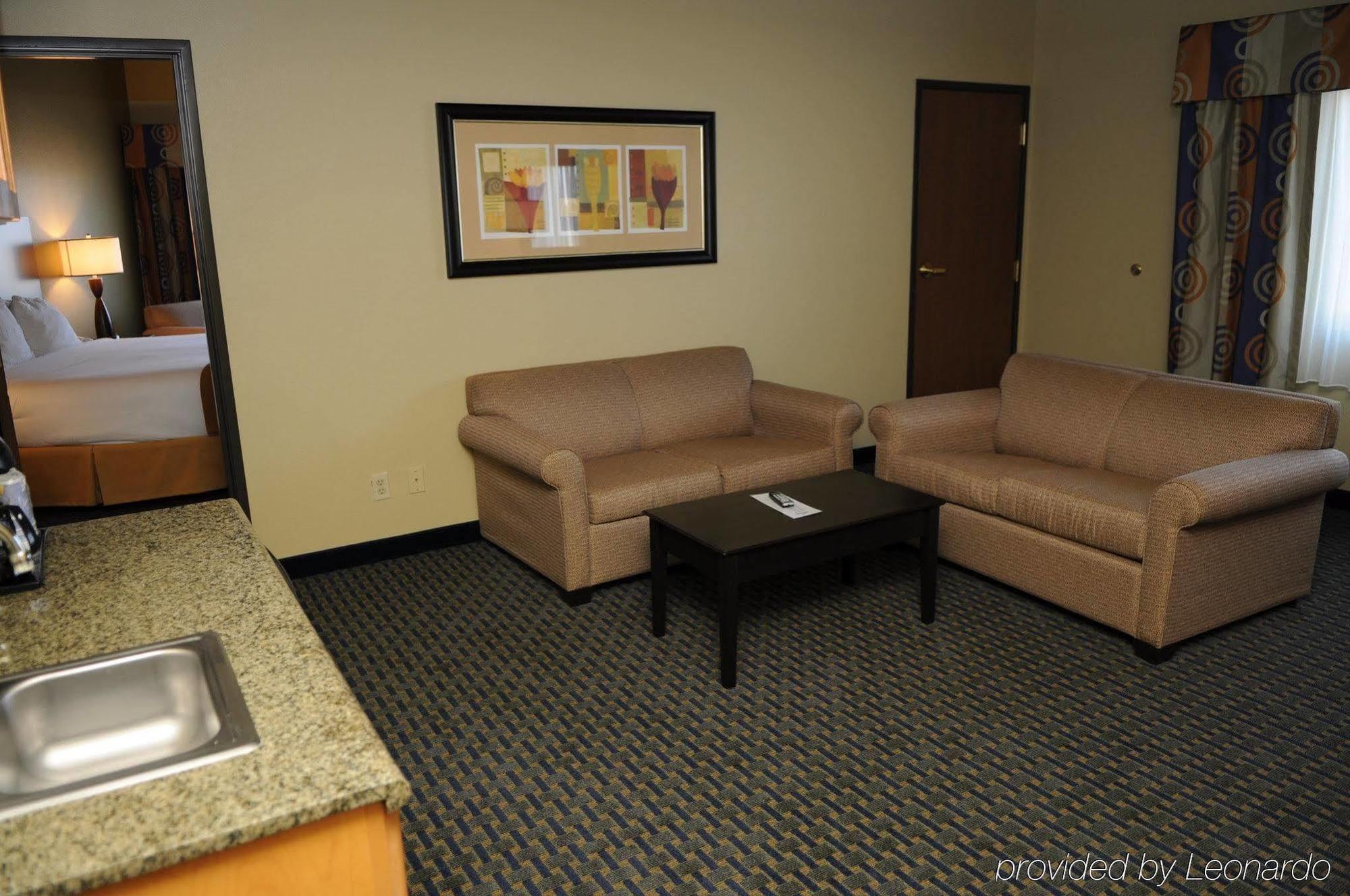 Holiday Inn Express & Suites Phoenix/Chandler Екстериор снимка