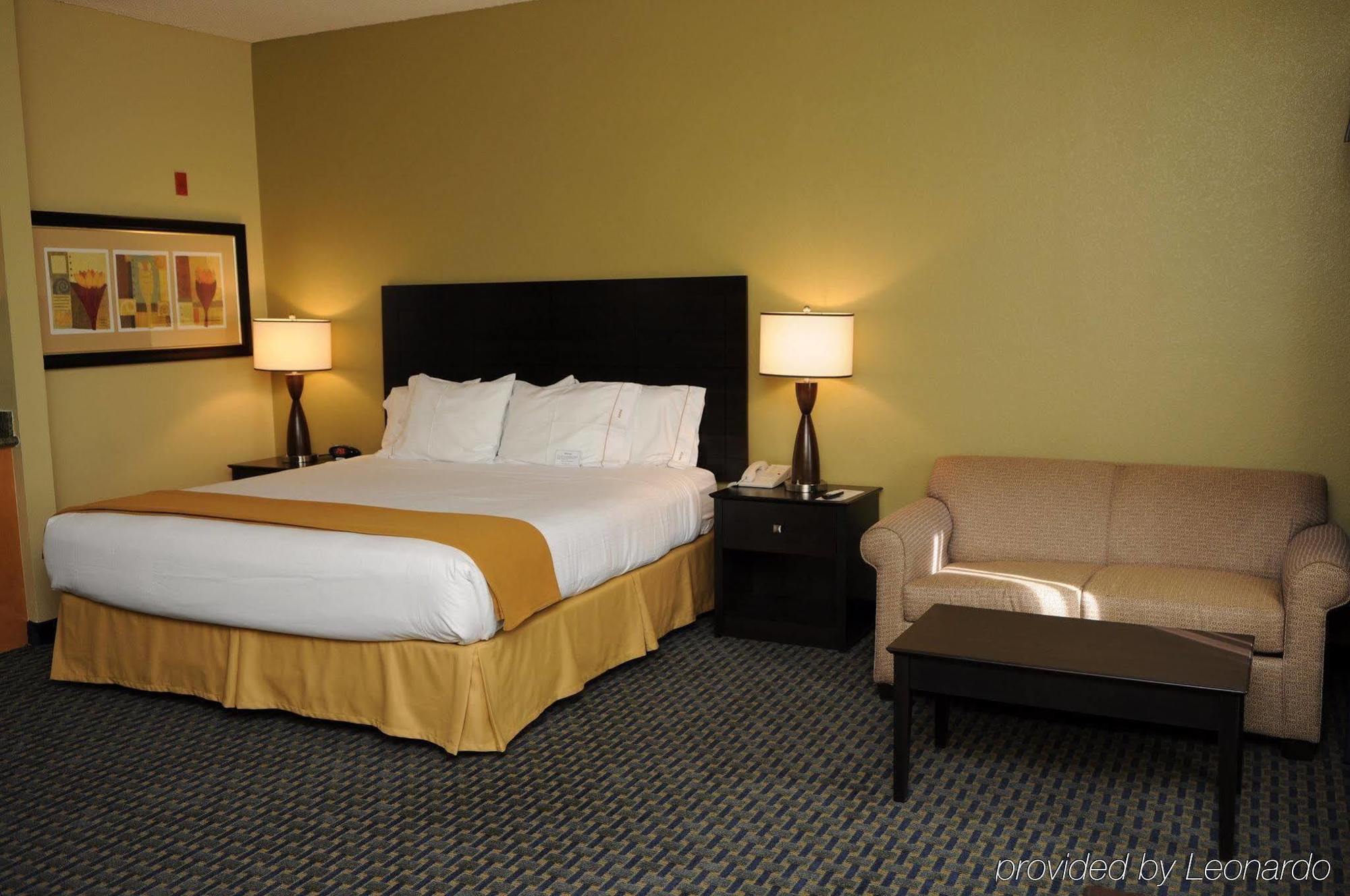 Holiday Inn Express & Suites Phoenix/Chandler Стая снимка