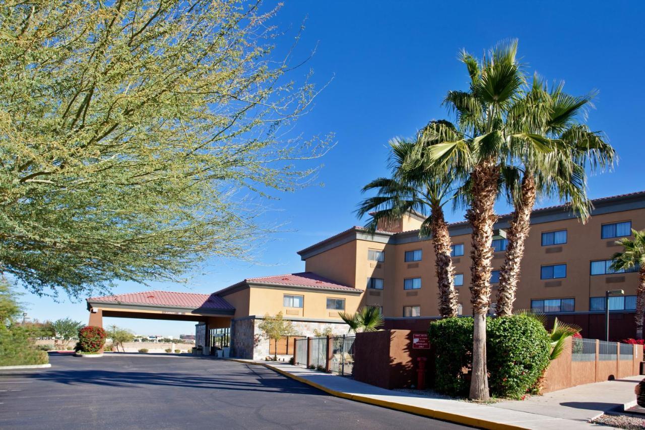 Holiday Inn Express & Suites Phoenix/Chandler Екстериор снимка